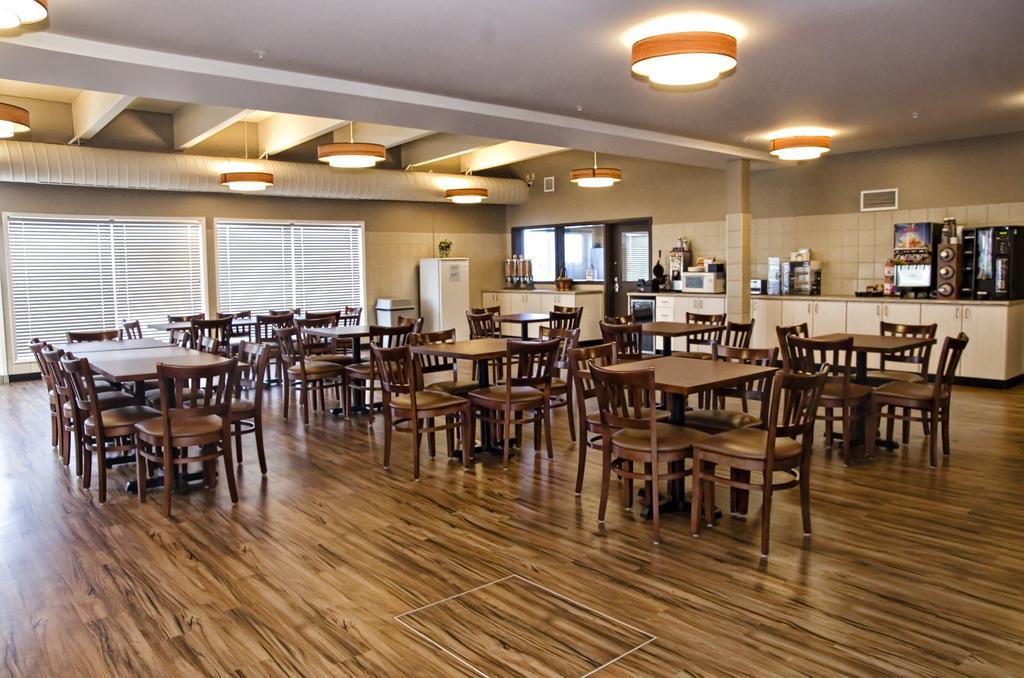 Lakeview Inns & Suites - Brandon Luaran gambar